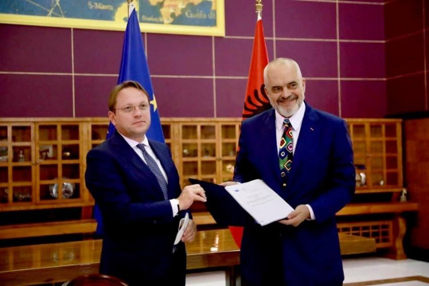 auto_120960554_10158217010231523_1766289356745728626_n1602103272