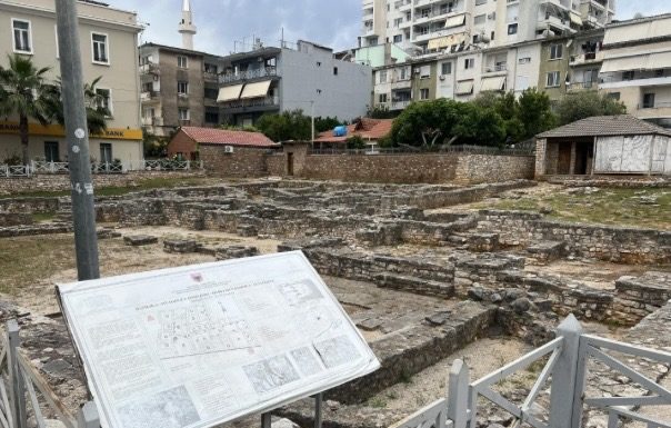 Sinagoga e harruar dhe dashuria e vonuar për kulturën hebraike